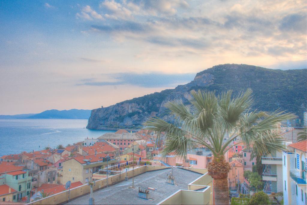 Hotel Deutsche Familien Finale Ligure Luaran gambar