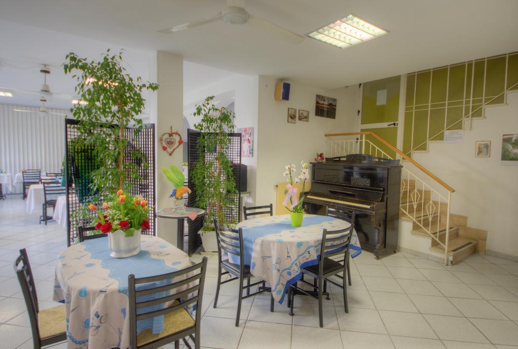 Hotel Deutsche Familien Finale Ligure Luaran gambar