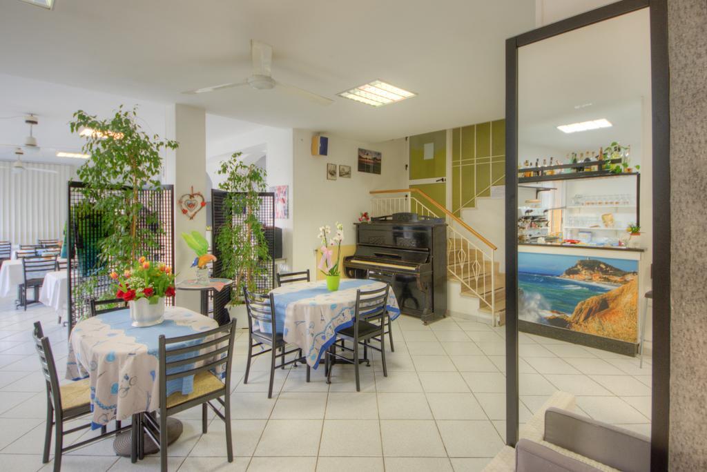 Hotel Deutsche Familien Finale Ligure Luaran gambar