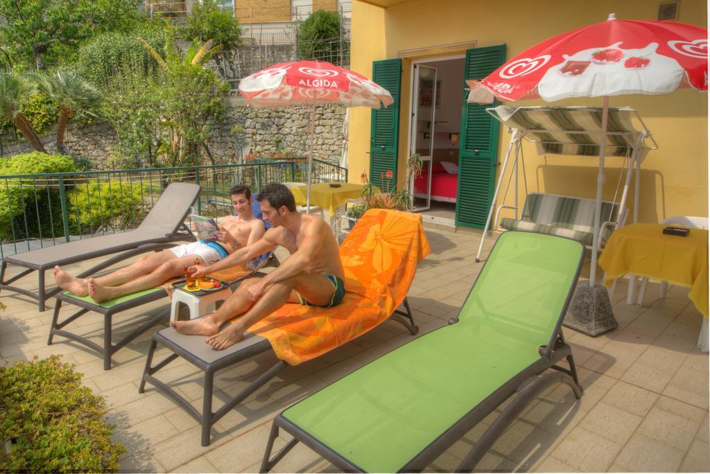 Hotel Deutsche Familien Finale Ligure Luaran gambar