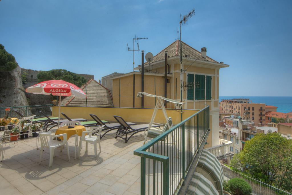 Hotel Deutsche Familien Finale Ligure Luaran gambar