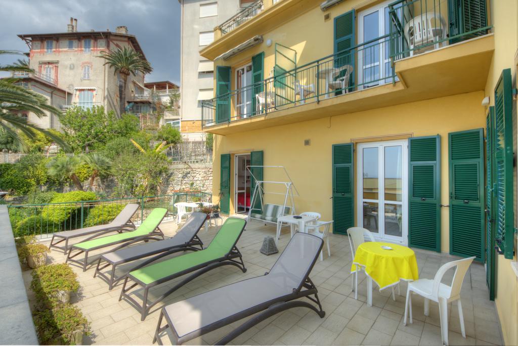 Hotel Deutsche Familien Finale Ligure Luaran gambar