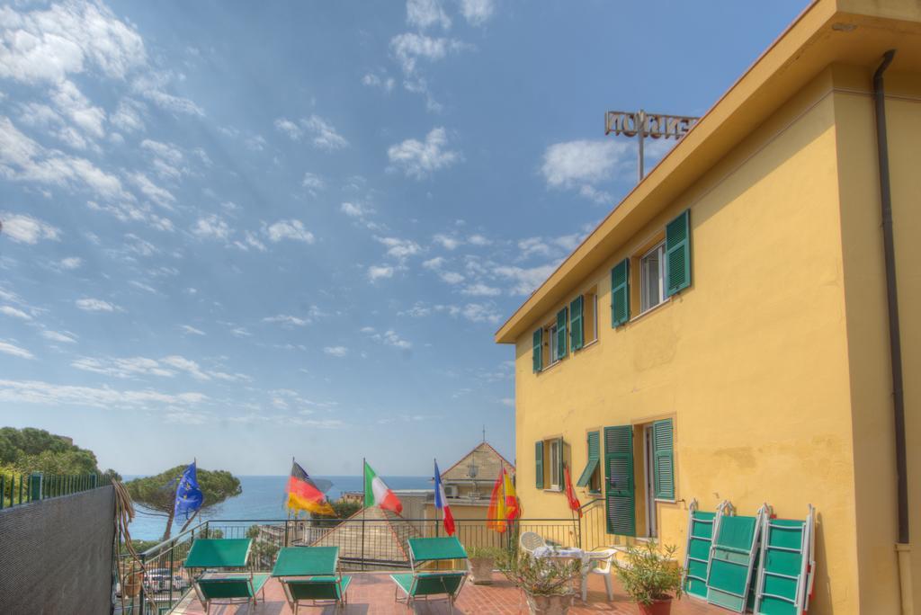 Hotel Deutsche Familien Finale Ligure Luaran gambar