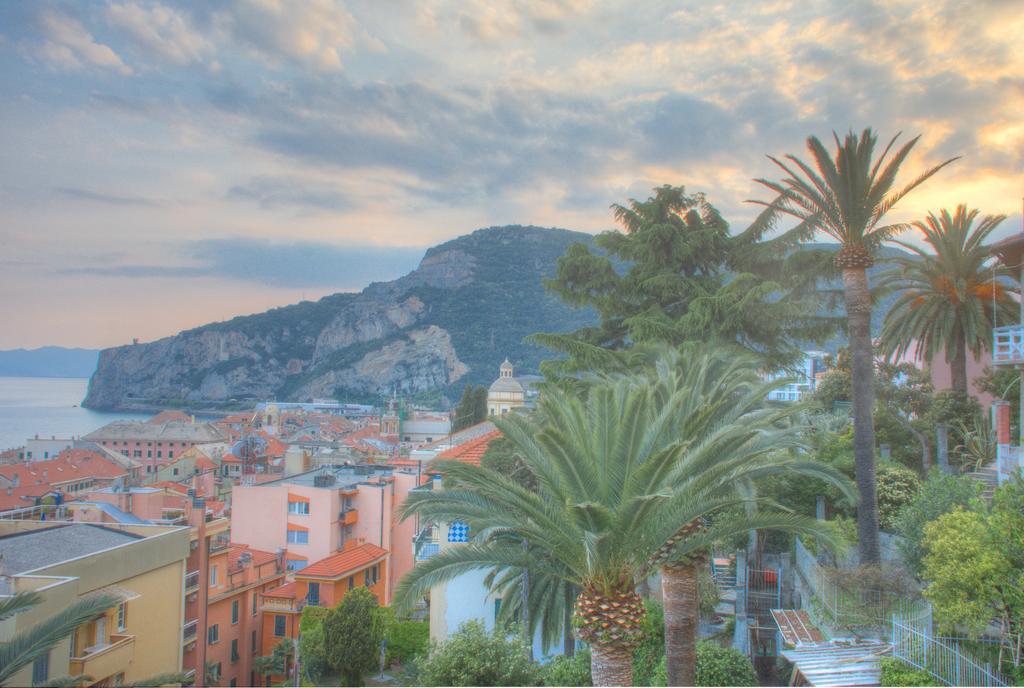 Hotel Deutsche Familien Finale Ligure Luaran gambar